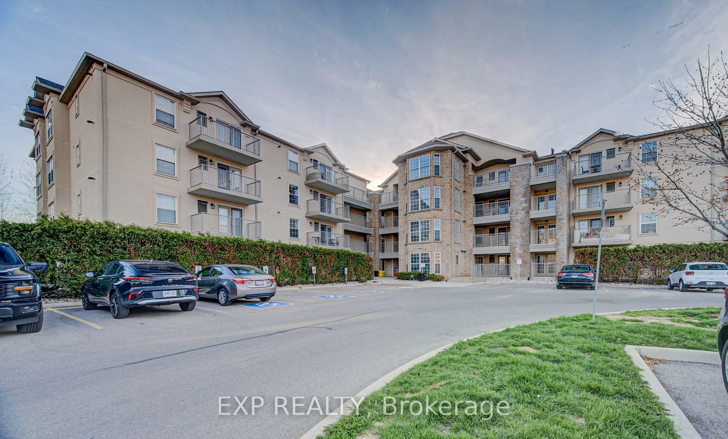 1490, Bishops, 1007 - GA Glen Abbey, Oakville