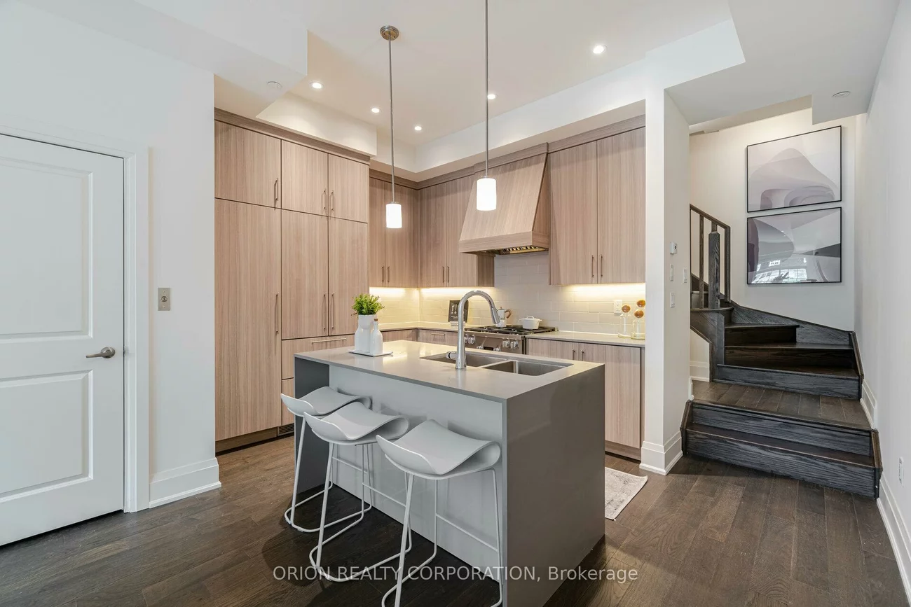 95, Brookfield, 1002 - CO Central, Oakville