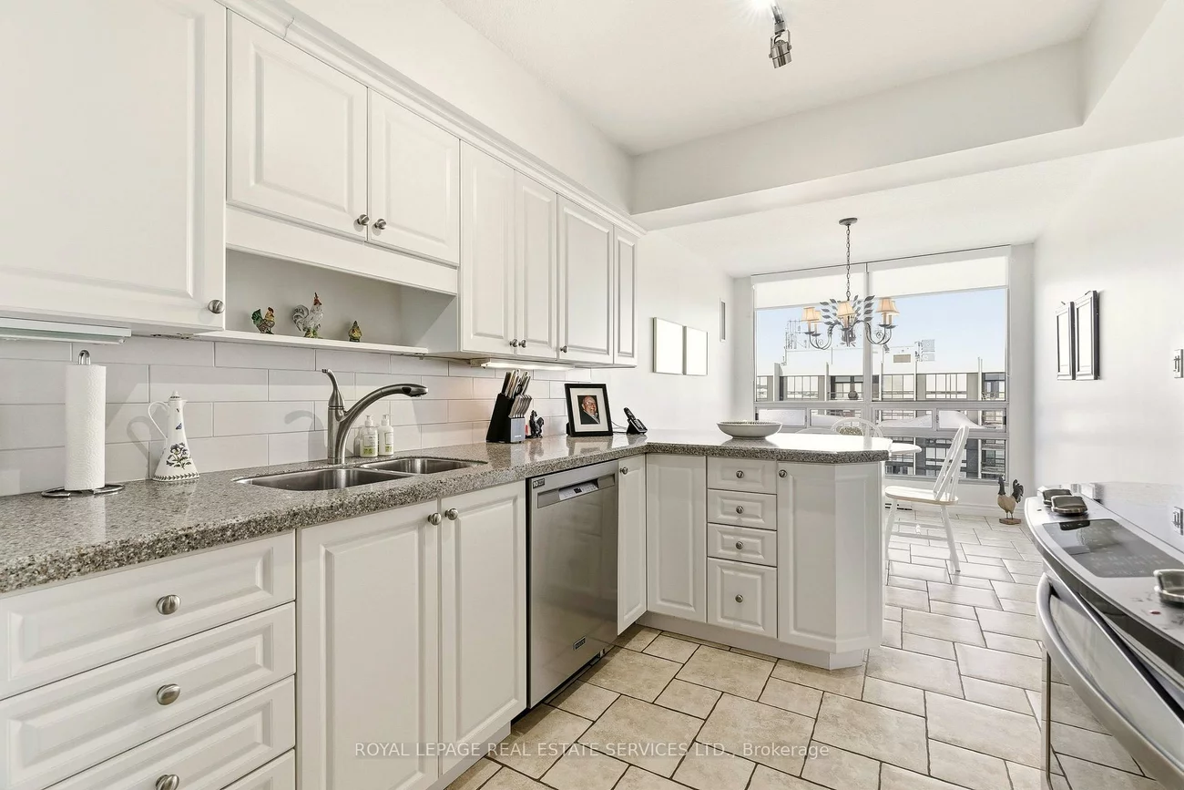 2180, Marine, 1001 - BR Bronte, Oakville