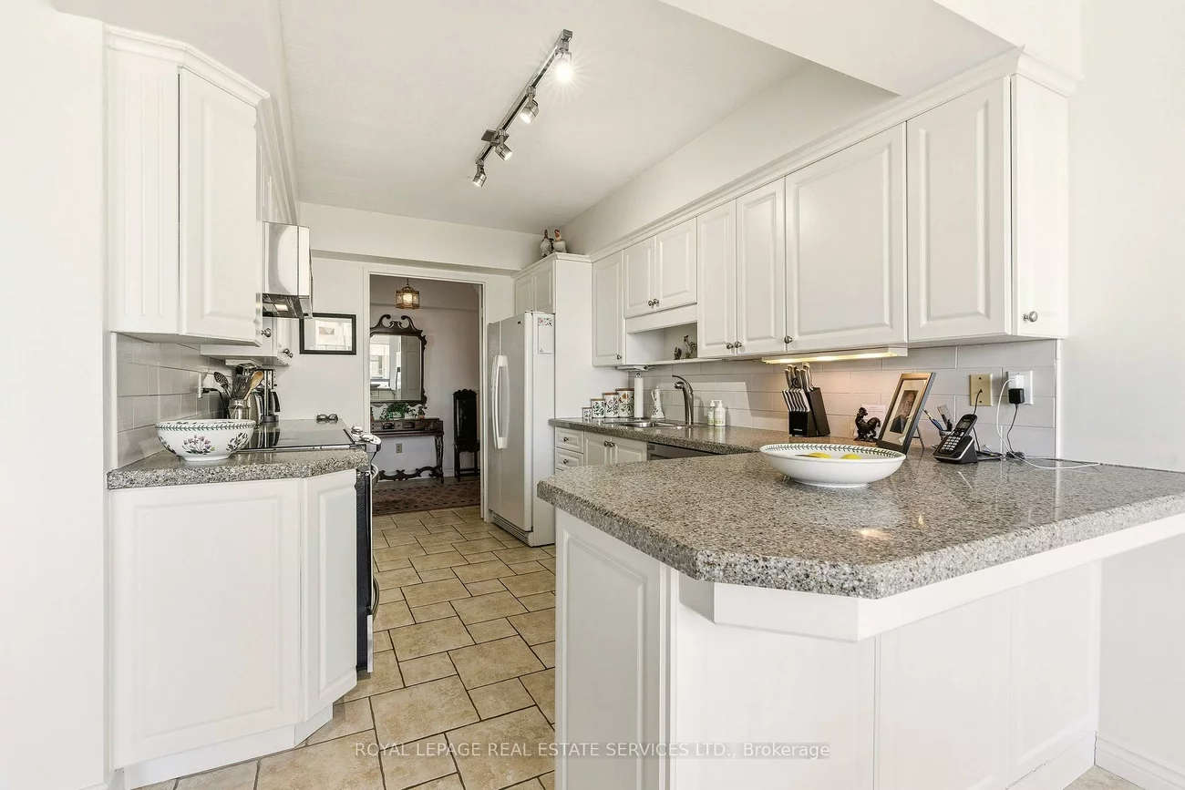 2180, Marine, 1001 - BR Bronte, Oakville
