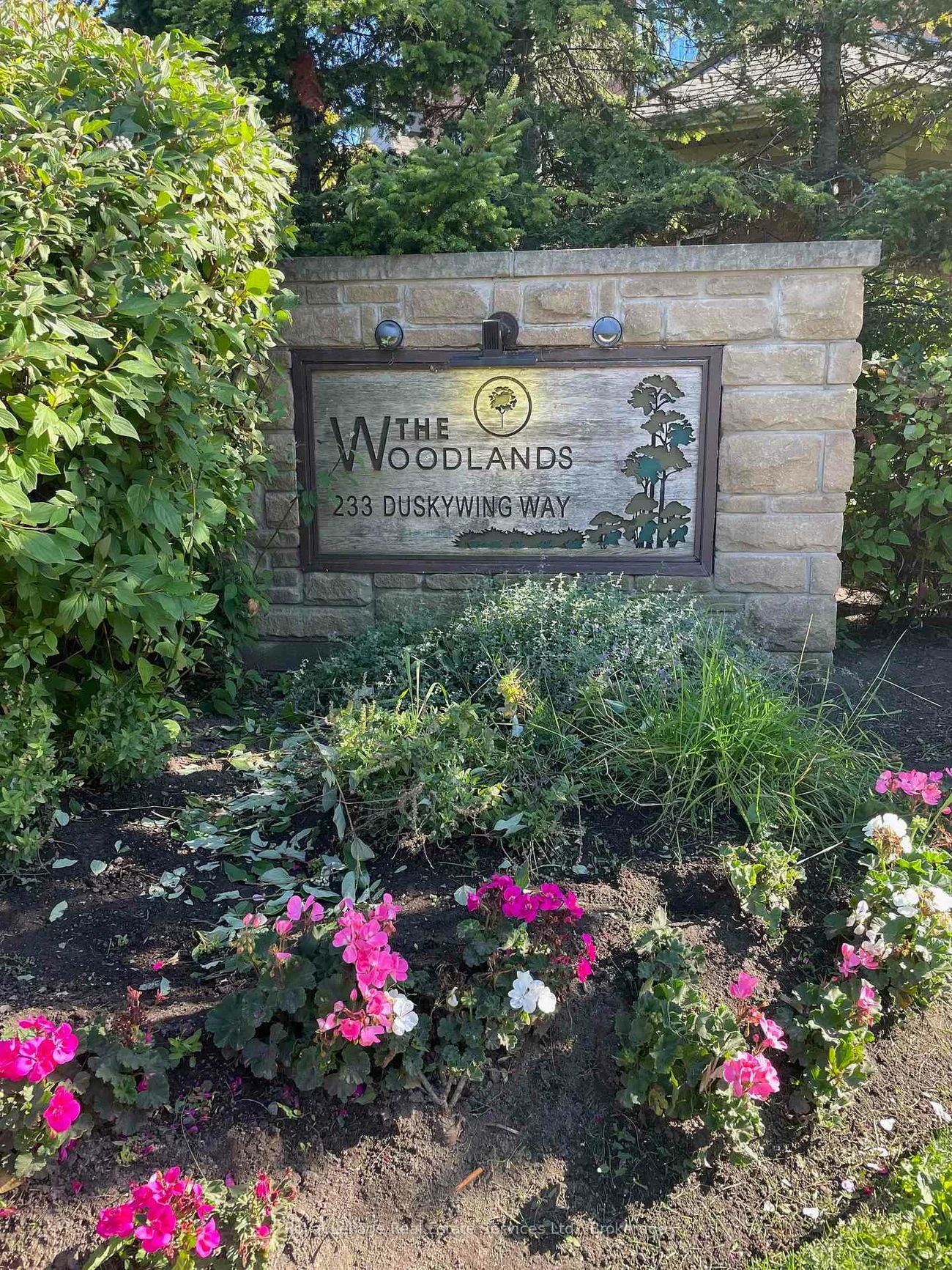 233, Duskywing, 1001 - BR Bronte, Oakville
