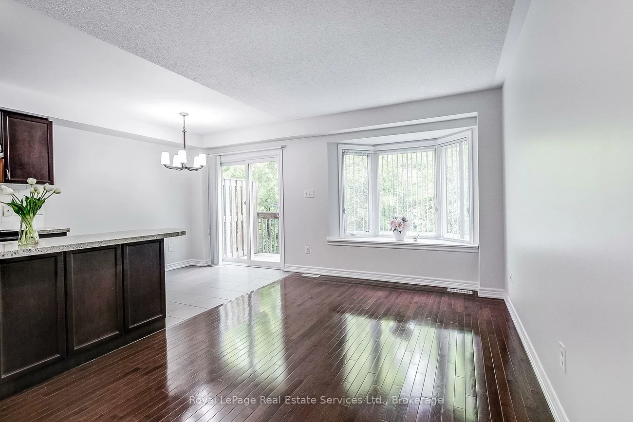 233, Duskywing, 1001 - BR Bronte, Oakville
