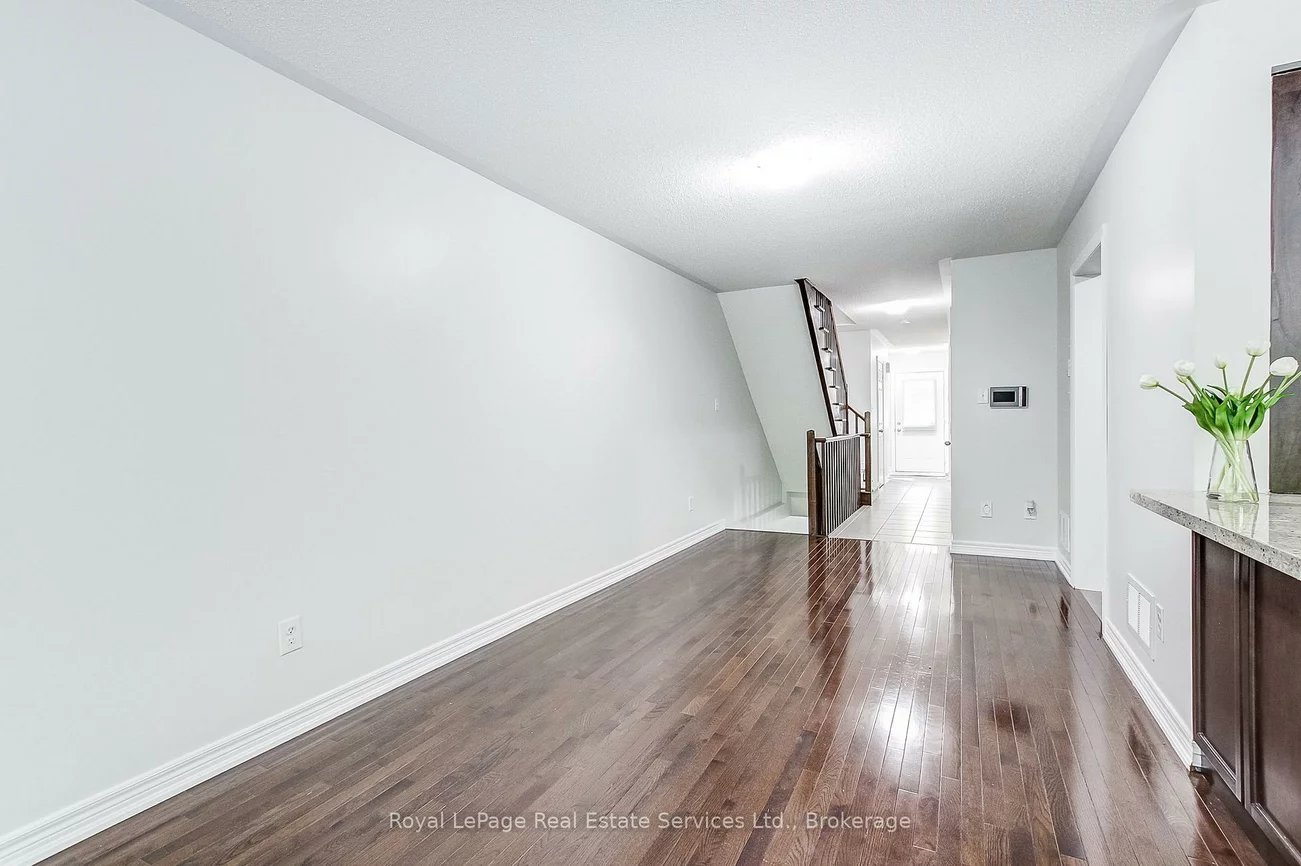 233, Duskywing, 1001 - BR Bronte, Oakville