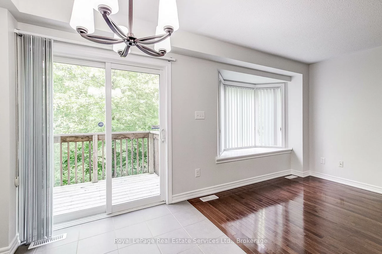 233, Duskywing, 1001 - BR Bronte, Oakville