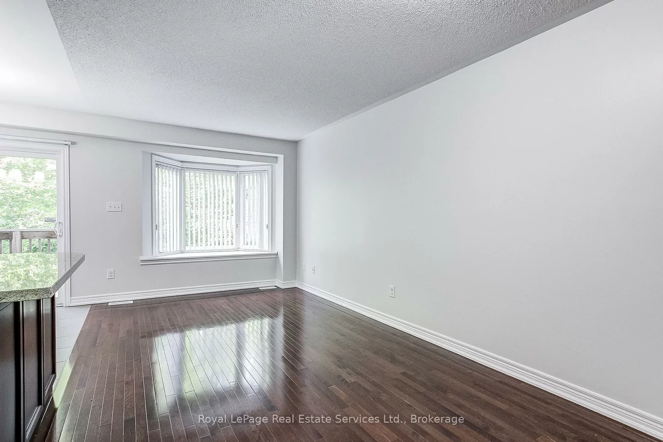 233, Duskywing, 1001 - BR Bronte, Oakville