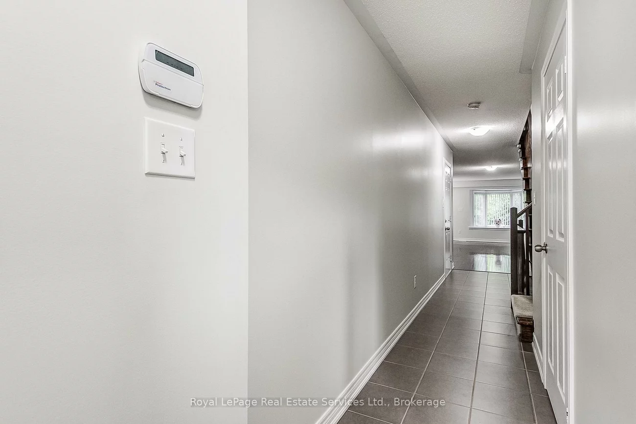 233, Duskywing, 1001 - BR Bronte, Oakville
