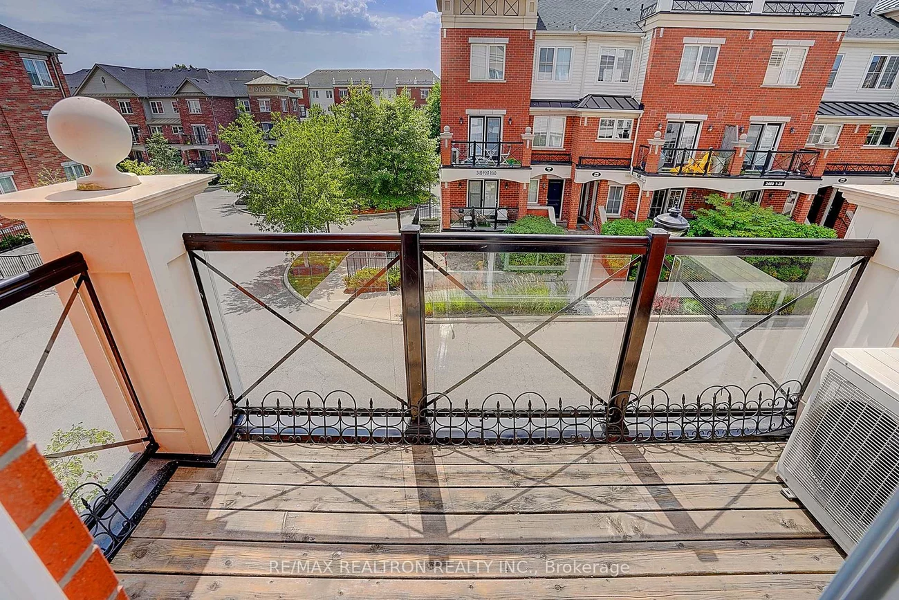 2492, Post, 1015 - RO River Oaks, Oakville