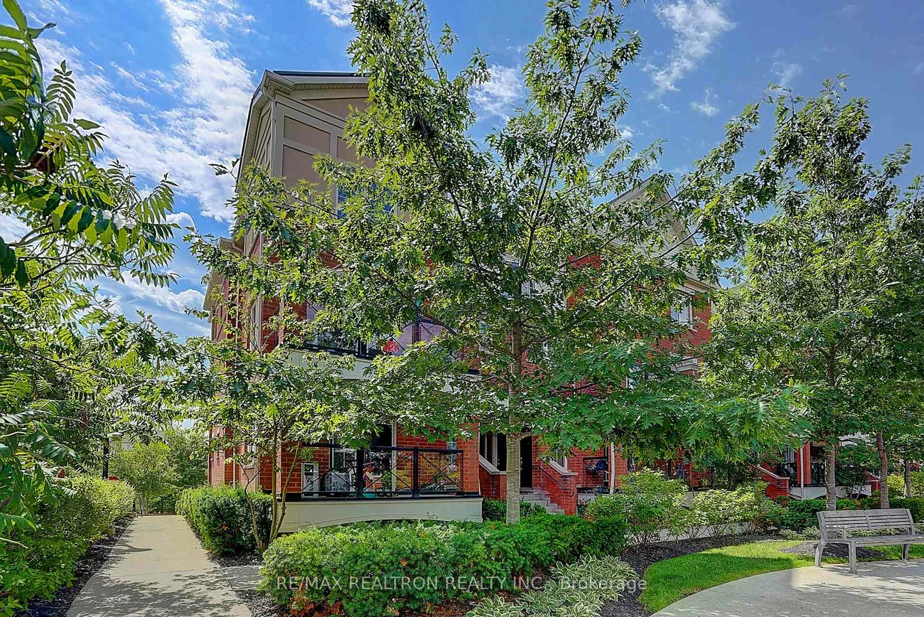 2492, Post, 1015 - RO River Oaks, Oakville