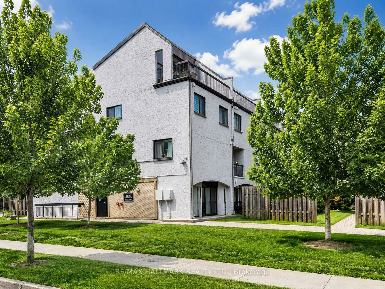 1016, Falgarwood, 1005 - FA Falgarwood, Oakville