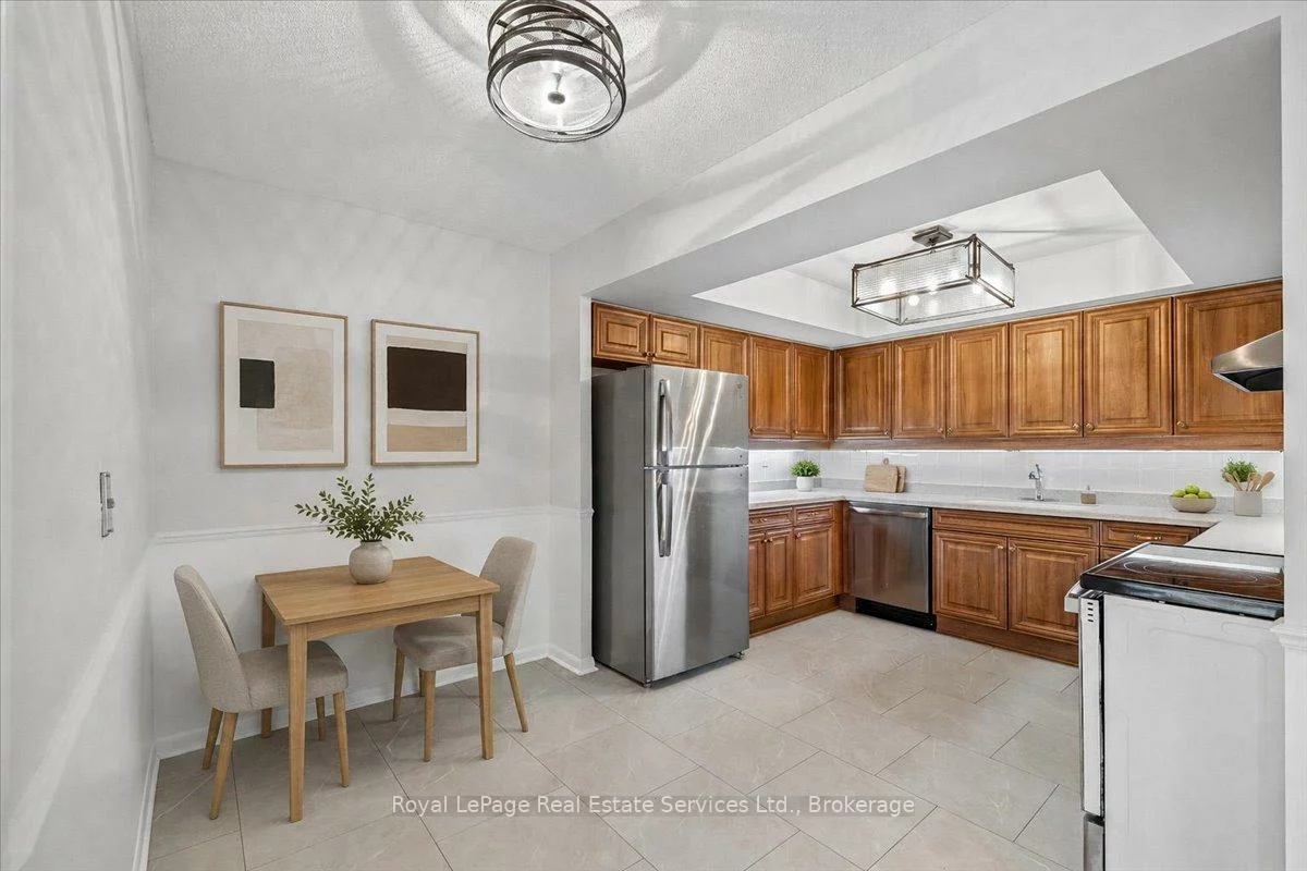 2170, Marine, 1001 - BR Bronte, Oakville