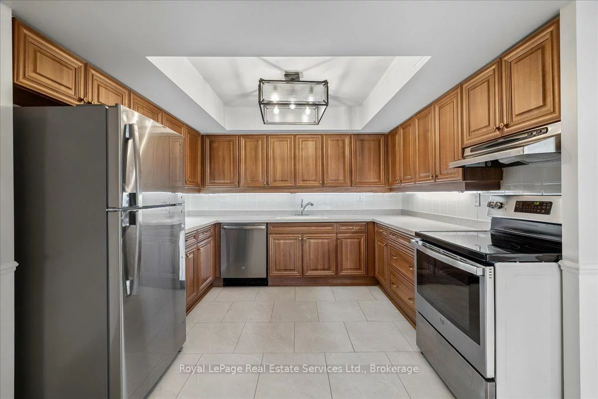 2170, Marine, 1001 - BR Bronte, Oakville
