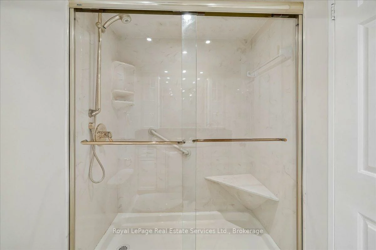 2170, Marine, 1001 - BR Bronte, Oakville