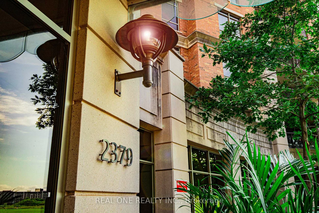 2379, Central Park, 1015 - RO River Oaks, Oakville