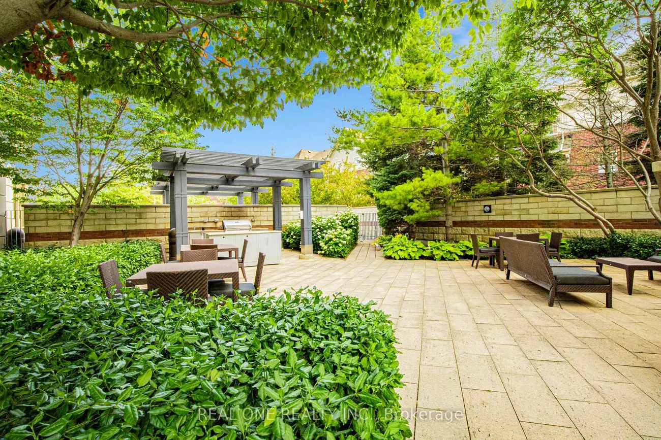 2379, Central Park, 1015 - RO River Oaks, Oakville