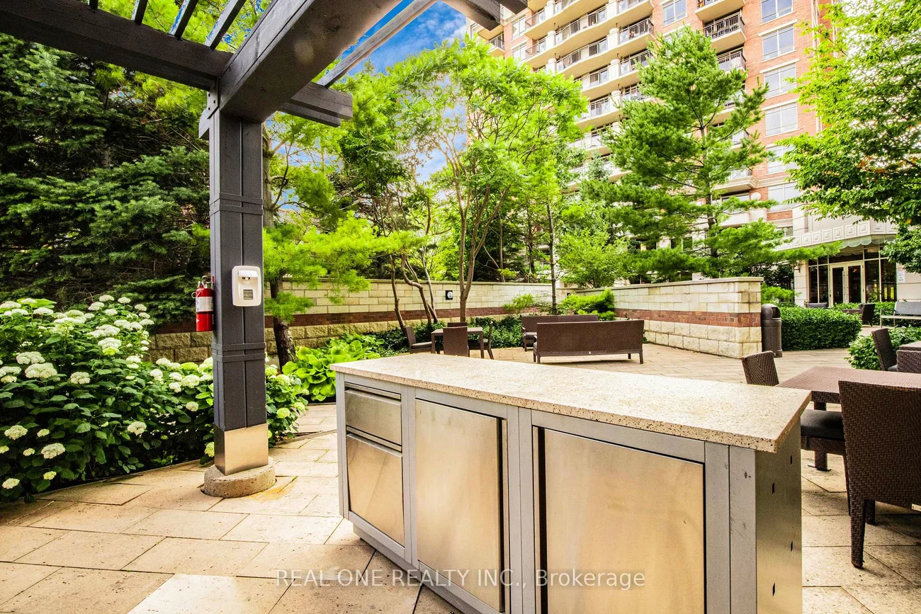 2379, Central Park, 1015 - RO River Oaks, Oakville