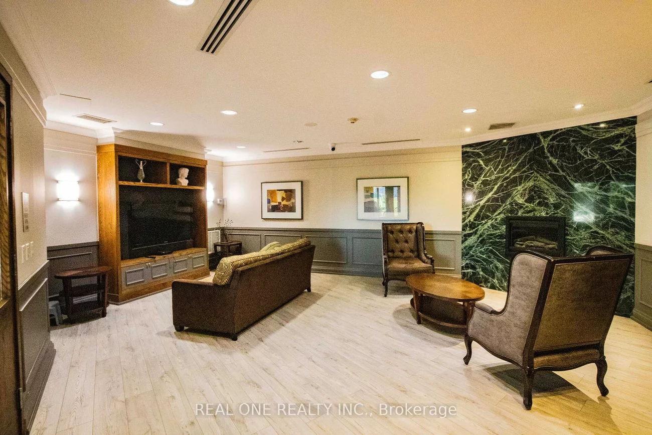 2379, Central Park, 1015 - RO River Oaks, Oakville