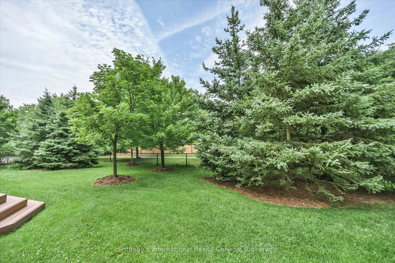 300, Ravineview, 1018 - WC Wedgewood Creek, Oakville