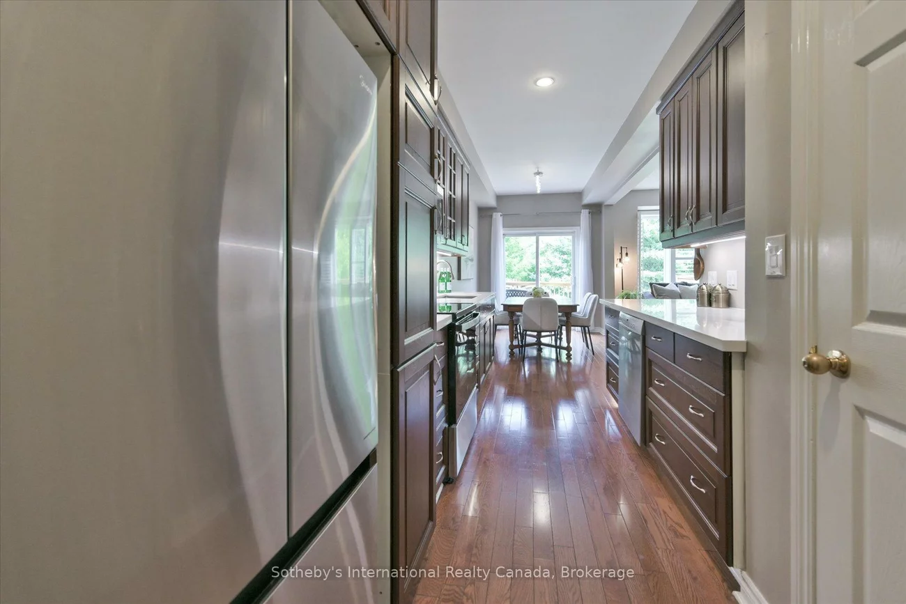 300, Ravineview, 1018 - WC Wedgewood Creek, Oakville
