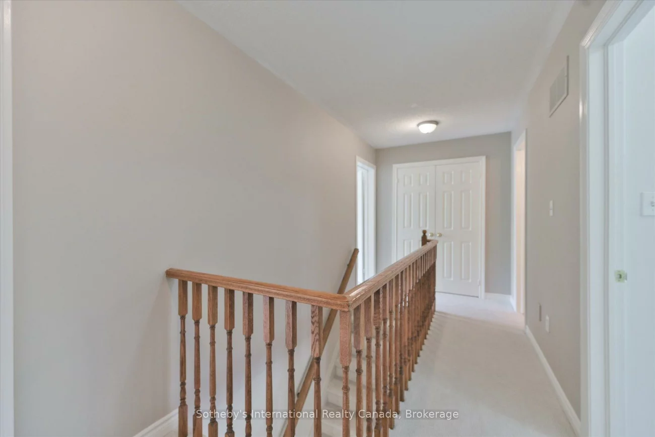 300, Ravineview, 1018 - WC Wedgewood Creek, Oakville