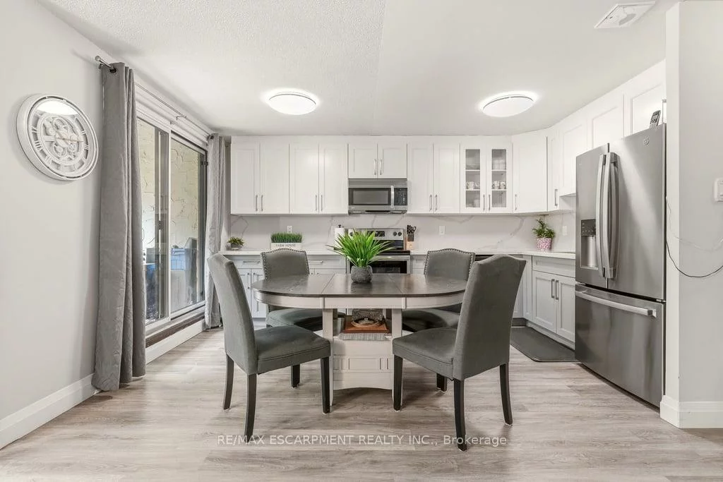 1066, Falgarwood, 1005 - FA Falgarwood, Oakville