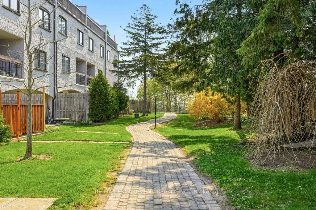 1066, Falgarwood, 1005 - FA Falgarwood, Oakville