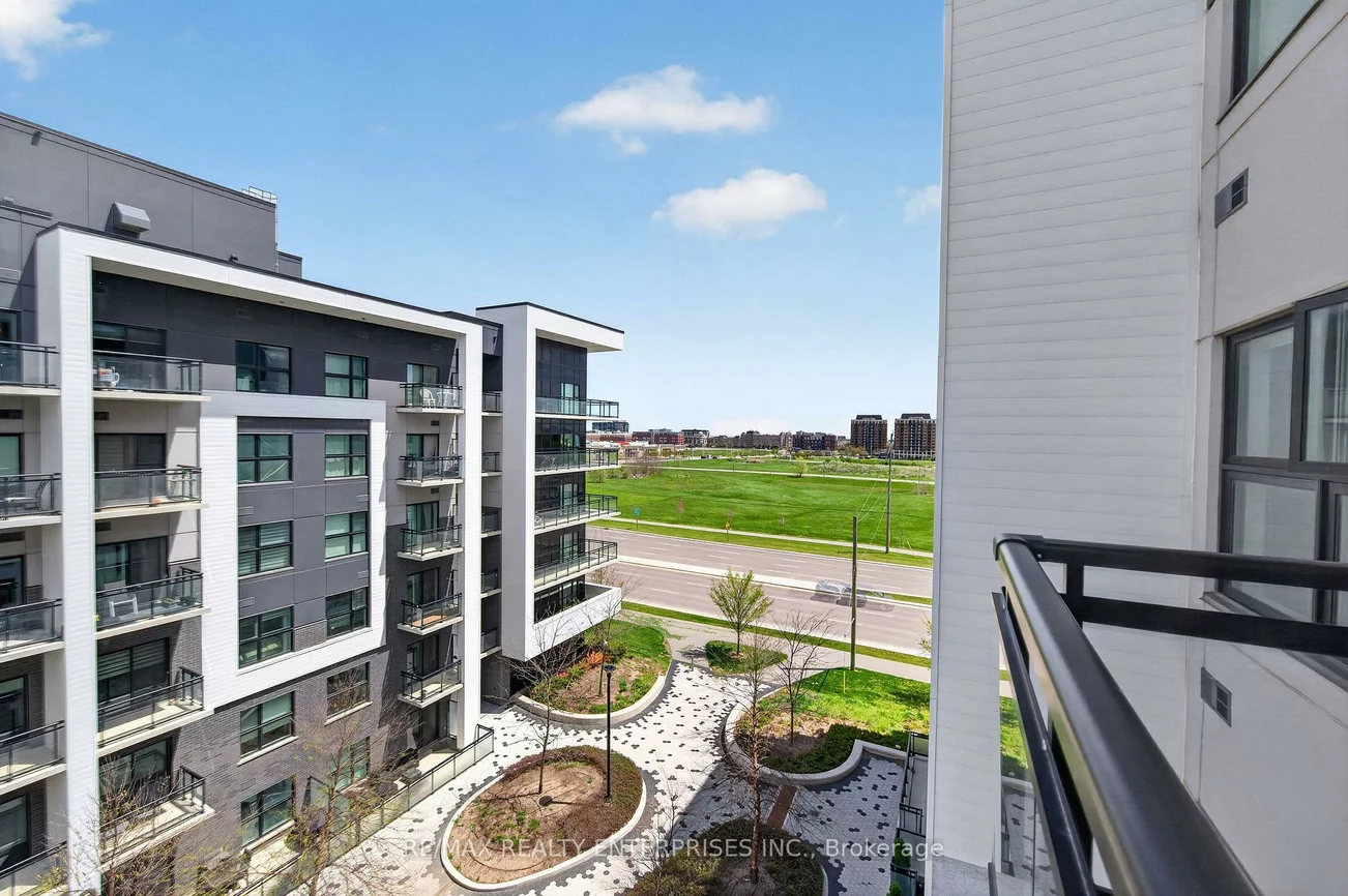 102, Grovewood, 1008 - GO Glenorchy, Oakville