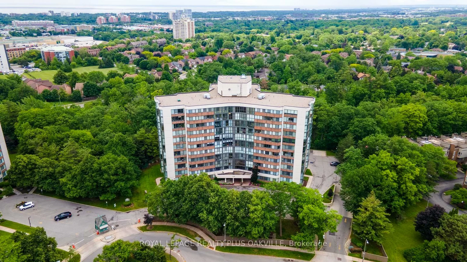 1240, Marlborough, 1003 - CP College Park, Oakville