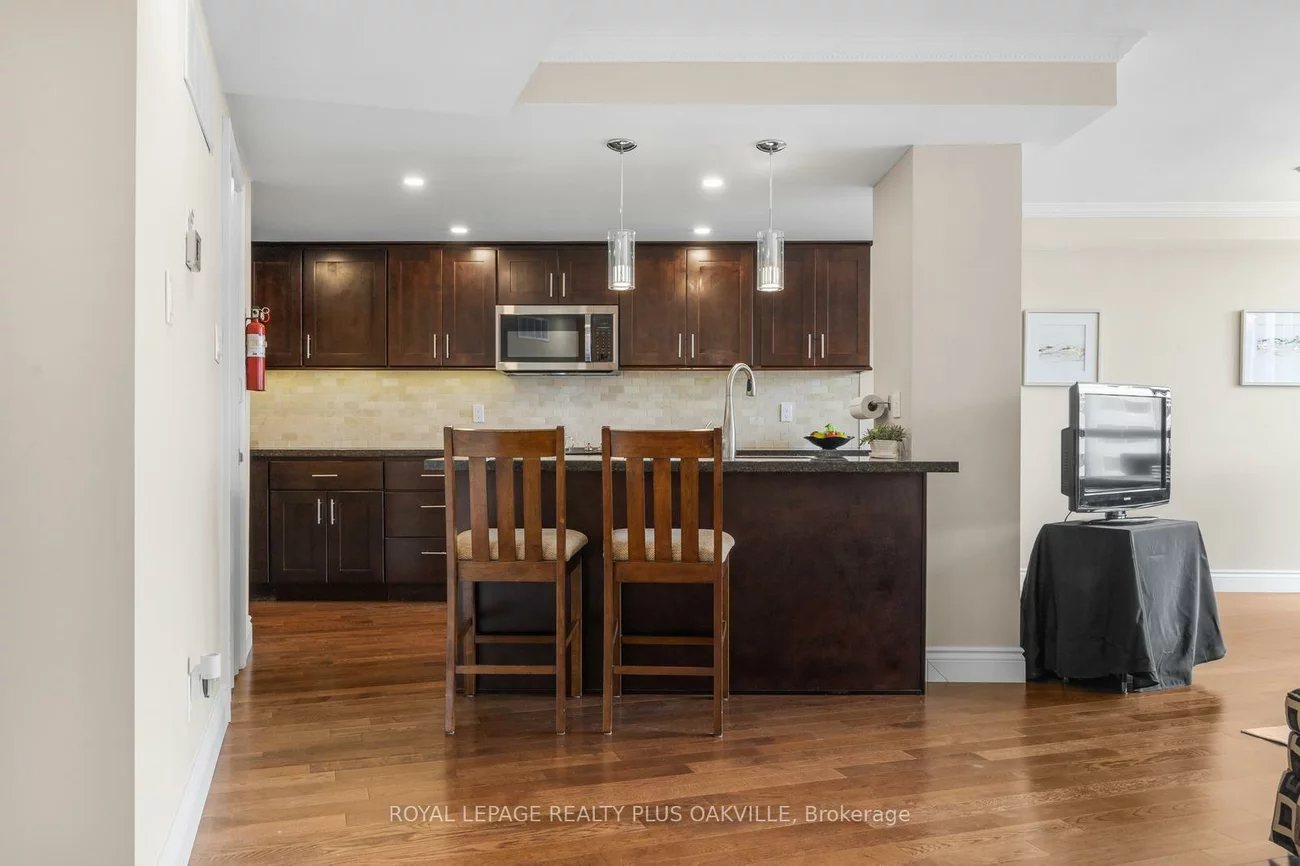 1240, Marlborough, 1003 - CP College Park, Oakville