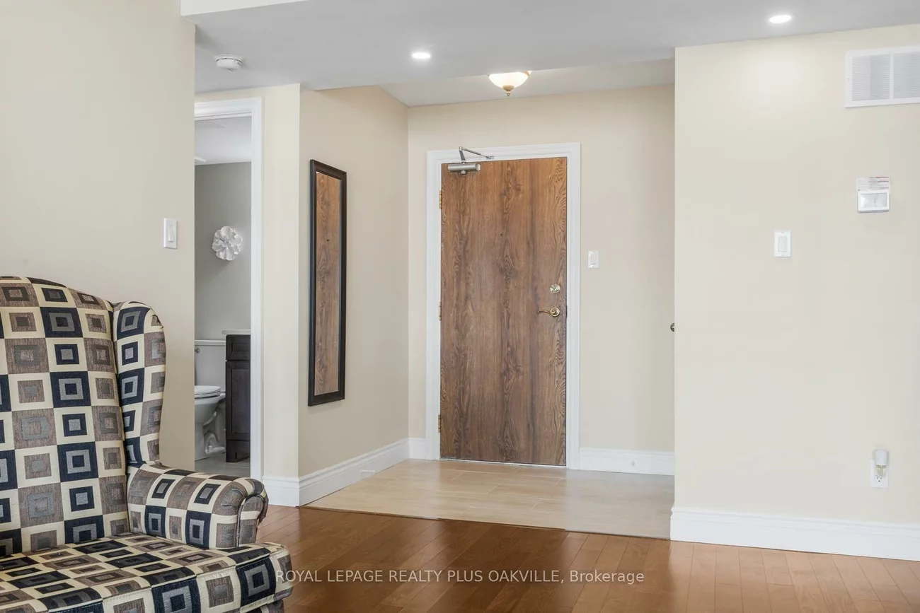 1240, Marlborough, 1003 - CP College Park, Oakville