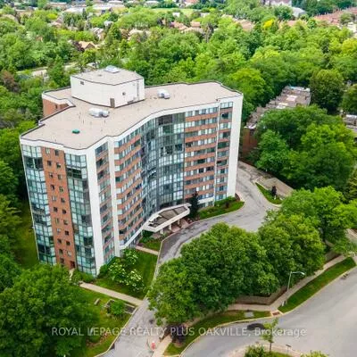 1240, Marlborough, 1003 - CP College Park, Oakville