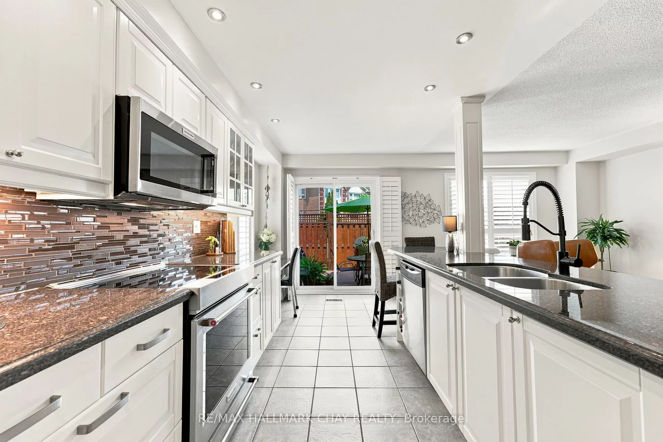 2350, Grand Ravine, 1015 - RO River Oaks, Oakville