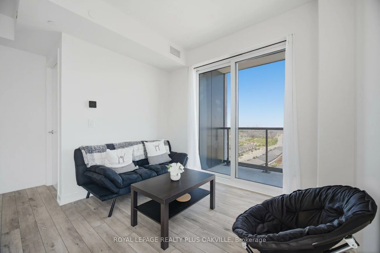 3079, Trafalgar, 1010 - JM Joshua Meadows, Oakville