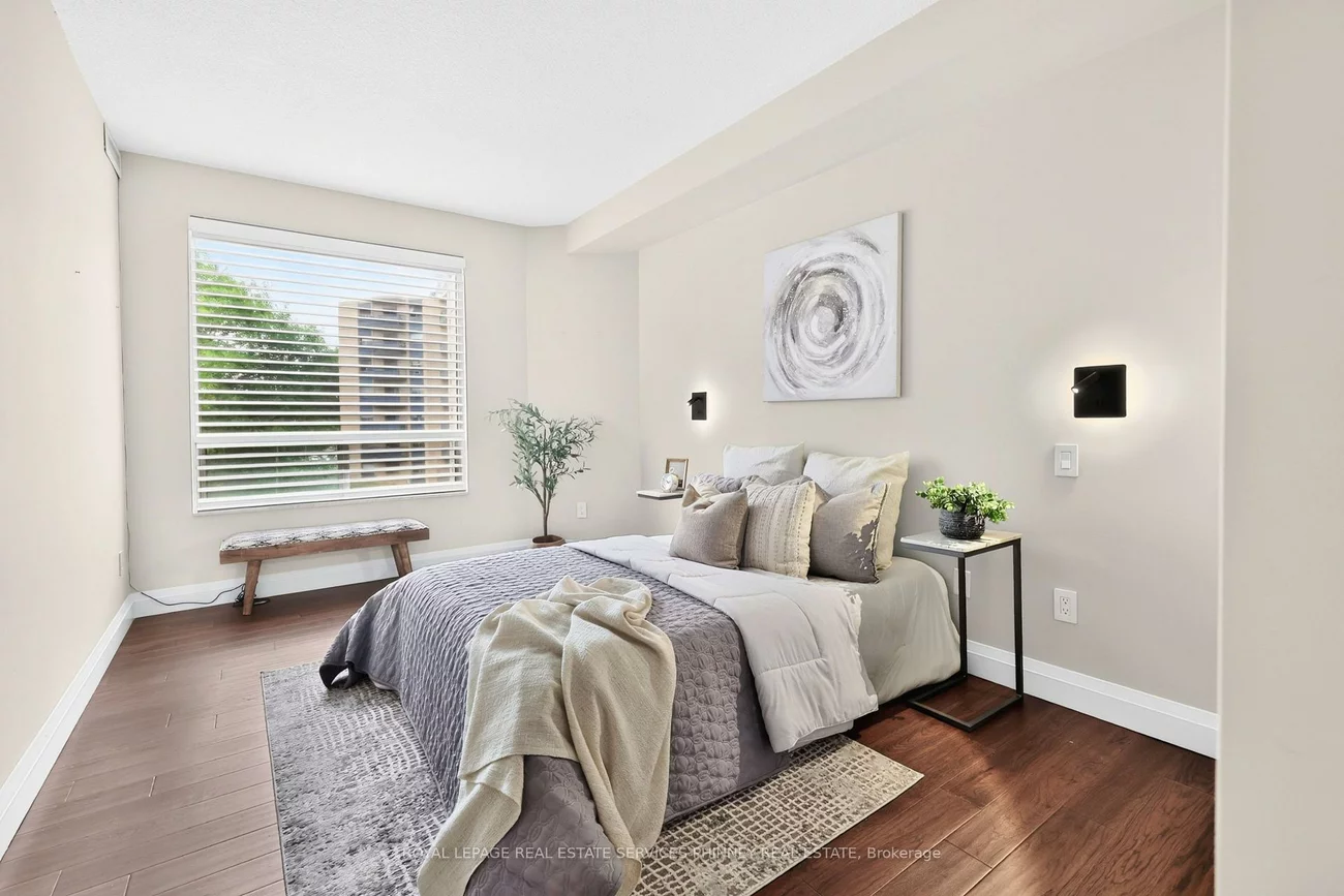 2511, Lakeshore, 1001 - BR Bronte, Oakville