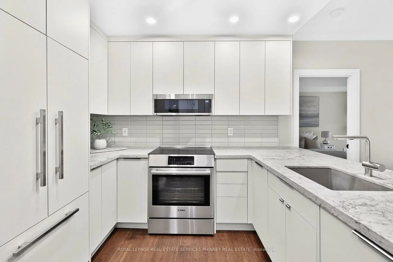 2511, Lakeshore, 1001 - BR Bronte, Oakville