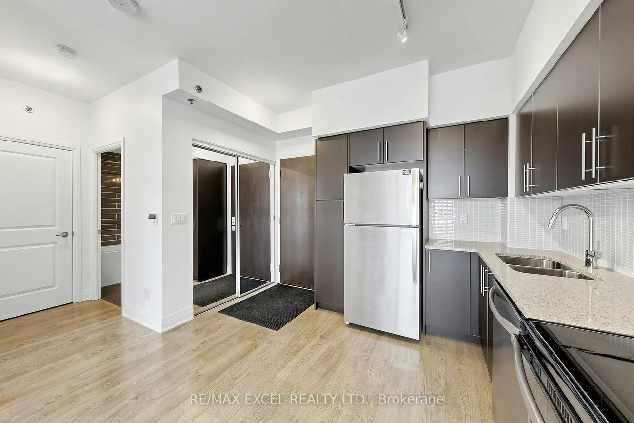 55, Speers, 1002 - CO Central, Oakville