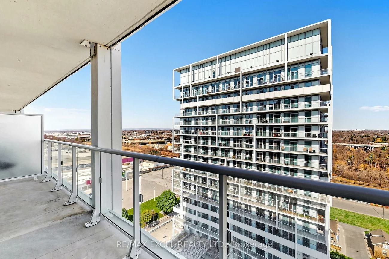 55, Speers, 1002 - CO Central, Oakville