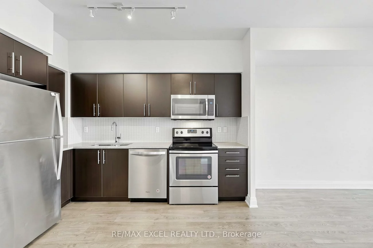 55, Speers, 1002 - CO Central, Oakville