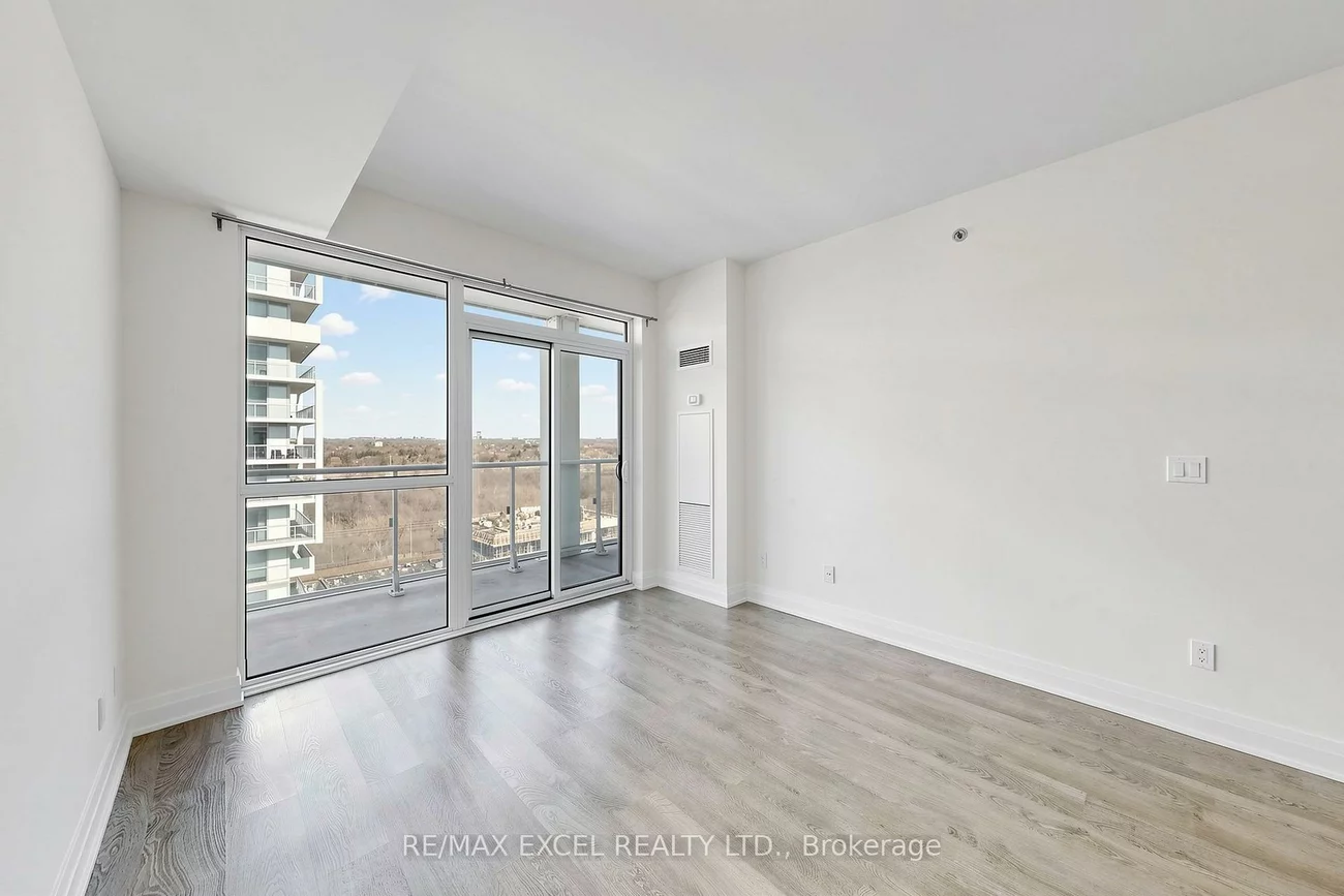55, Speers, 1002 - CO Central, Oakville