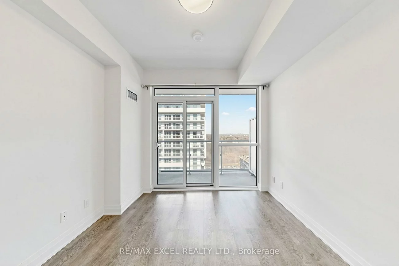 55, Speers, 1002 - CO Central, Oakville