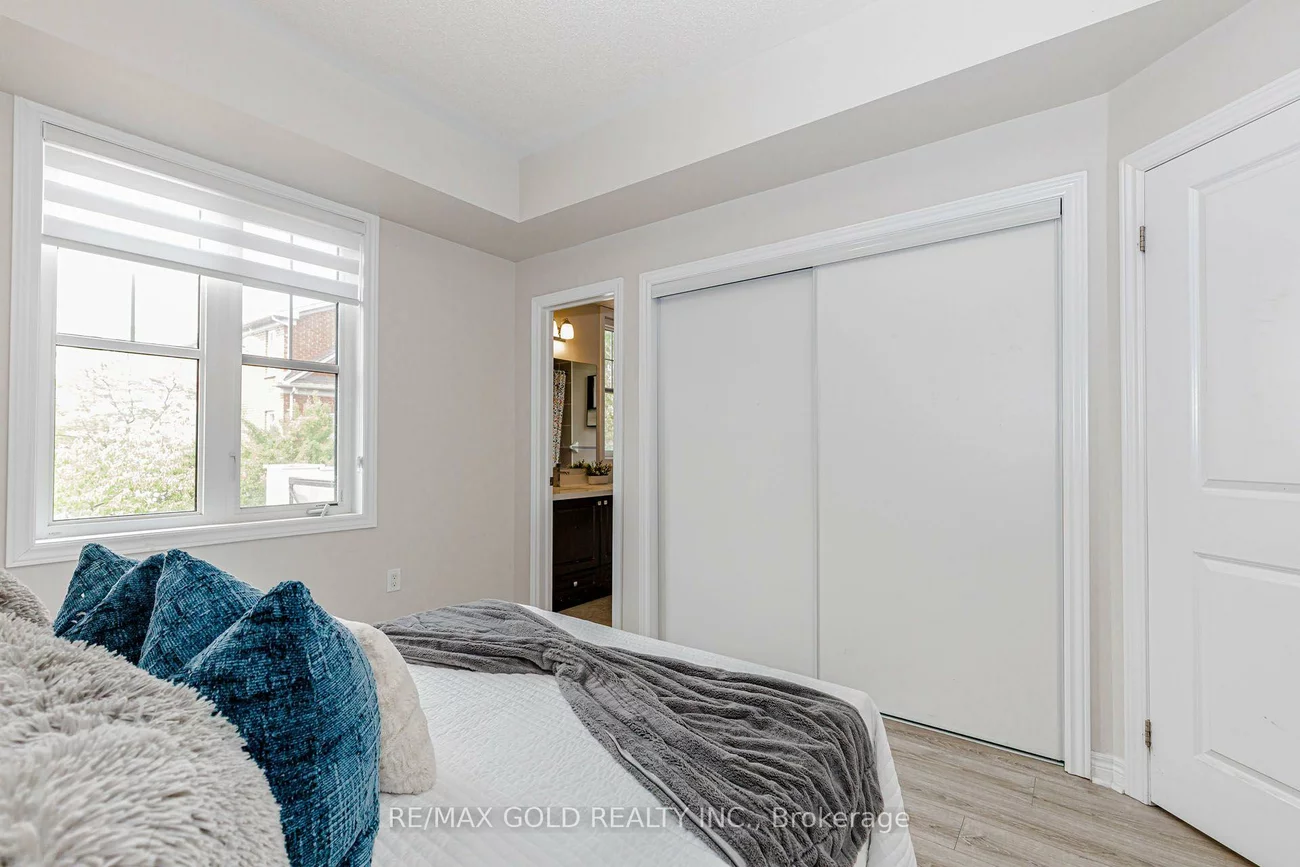 276, Gatwick, 1015 - RO River Oaks, Oakville