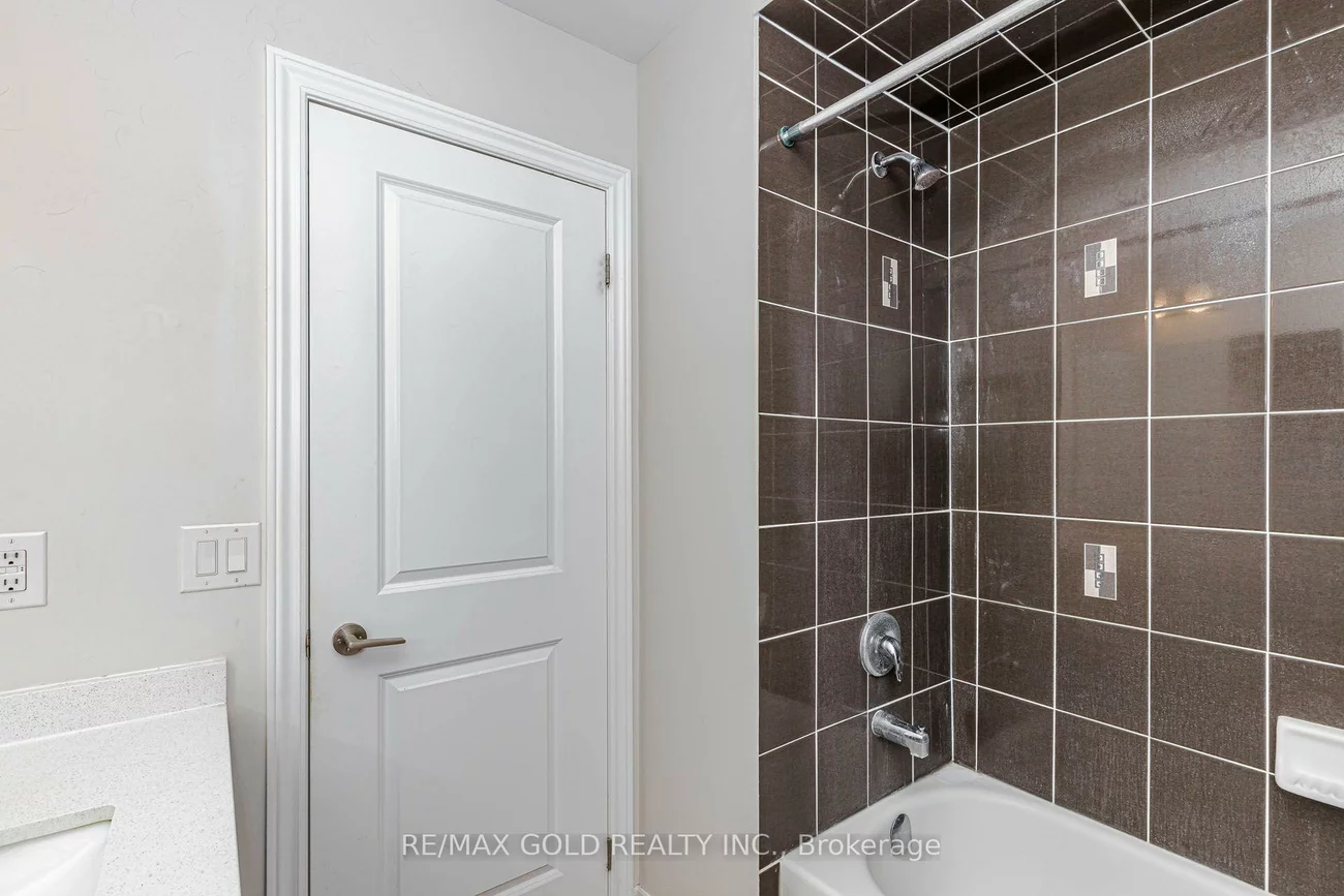 276, Gatwick, 1015 - RO River Oaks, Oakville