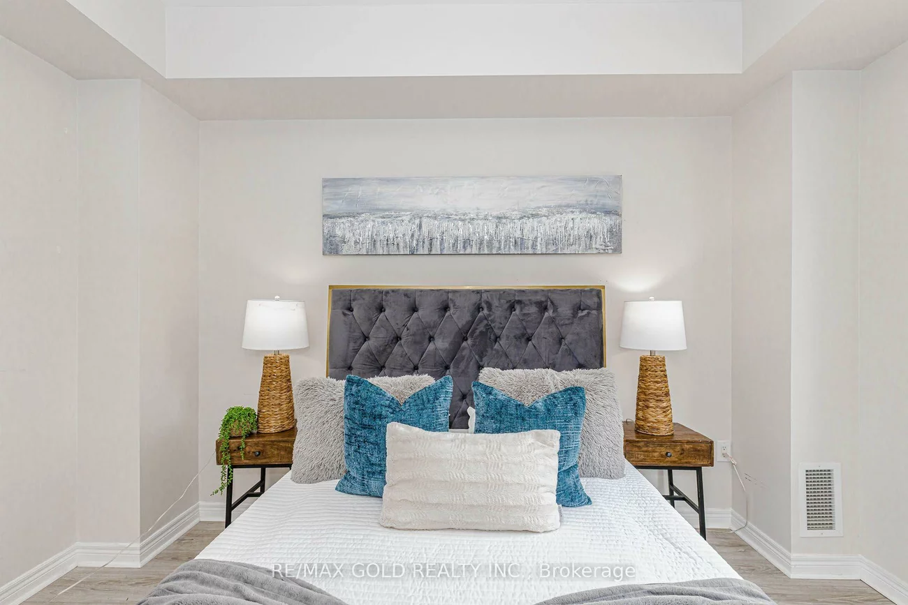 276, Gatwick, 1015 - RO River Oaks, Oakville