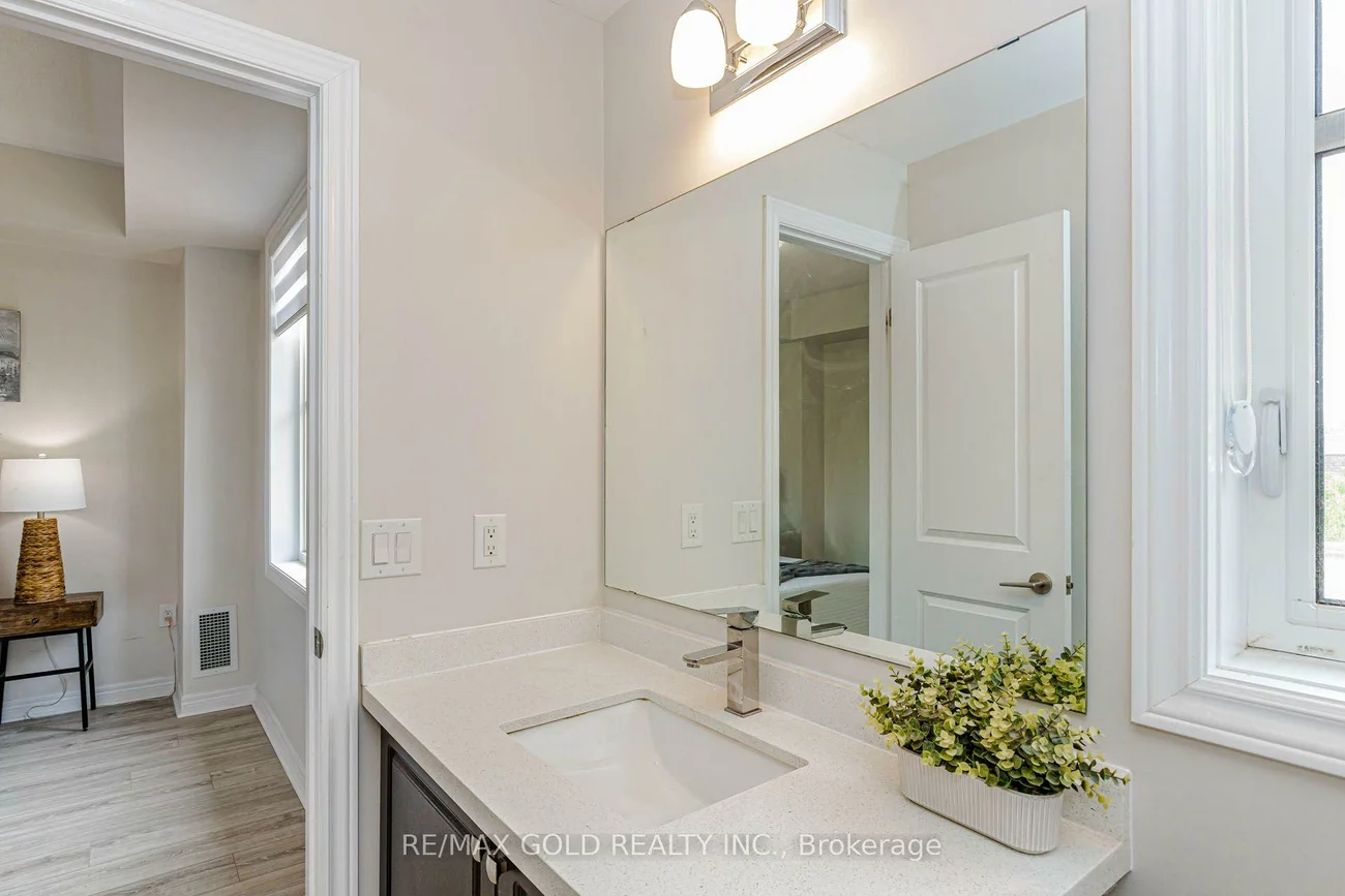 276, Gatwick, 1015 - RO River Oaks, Oakville