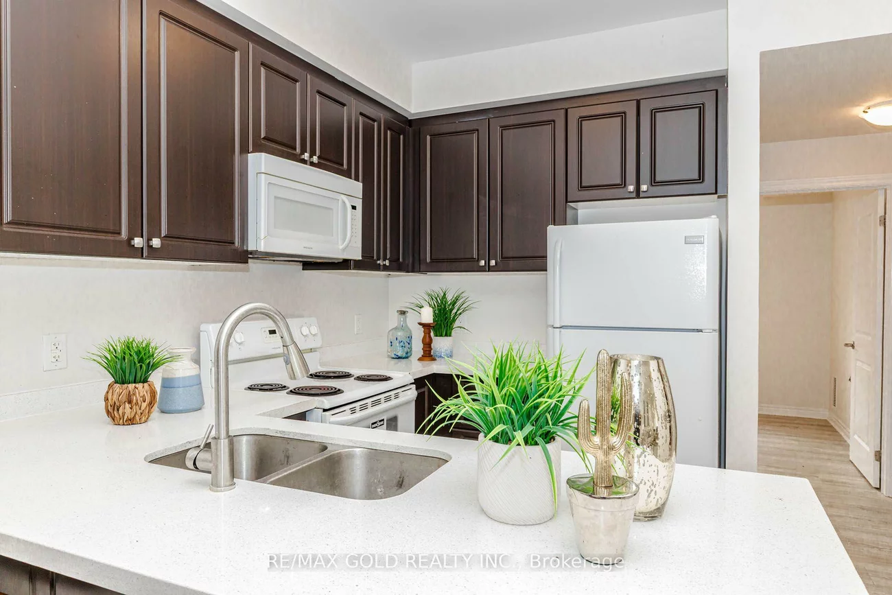 276, Gatwick, 1015 - RO River Oaks, Oakville