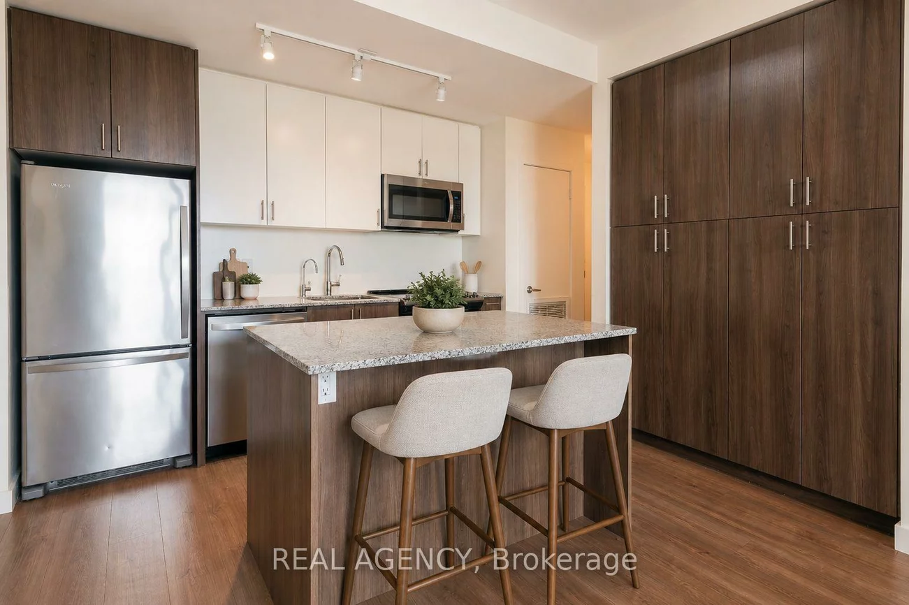 150, Sabina, 1008 - GO Glenorchy, Oakville