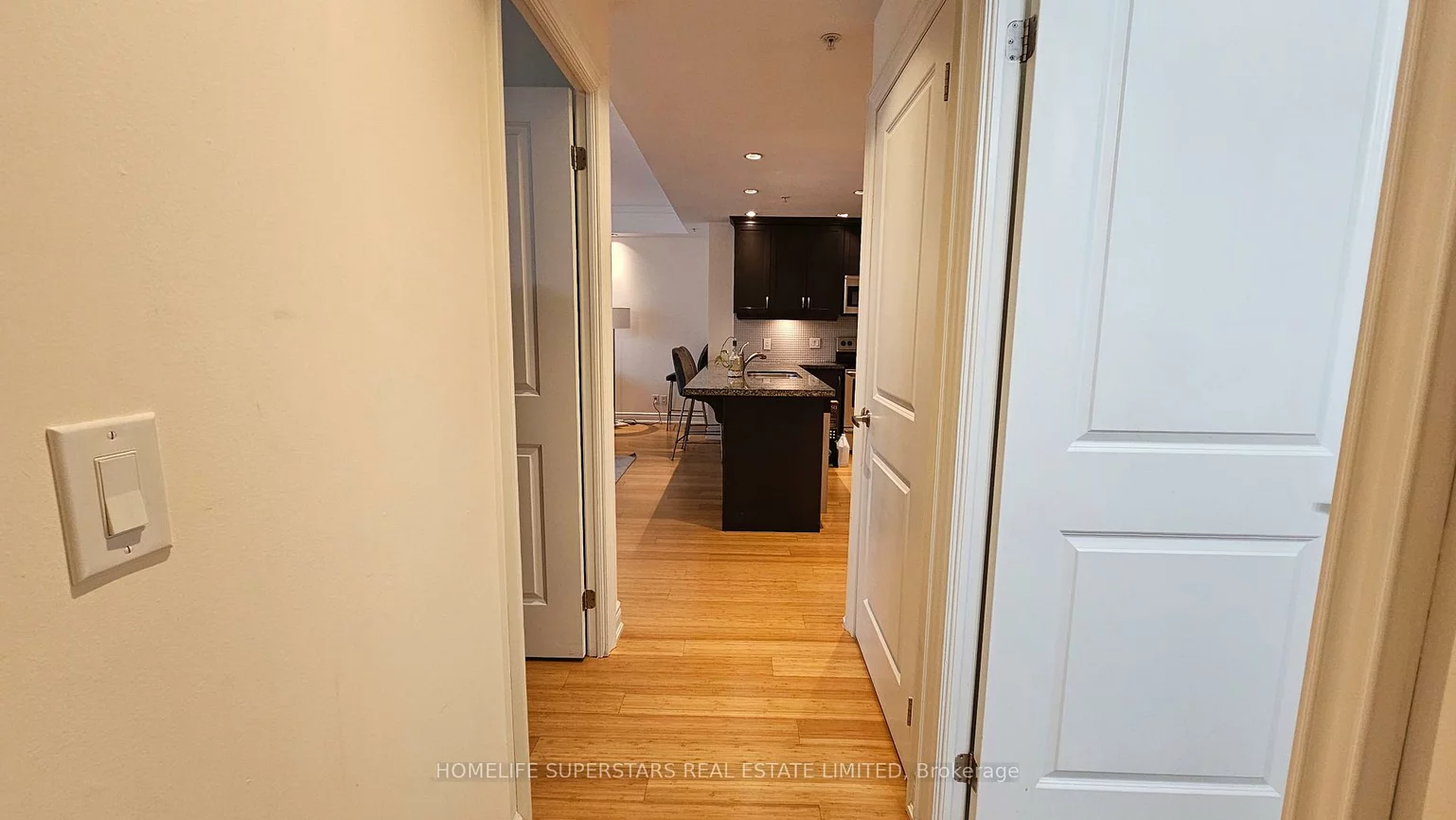 205, Lakeshore, 1002 - CO Central, Oakville