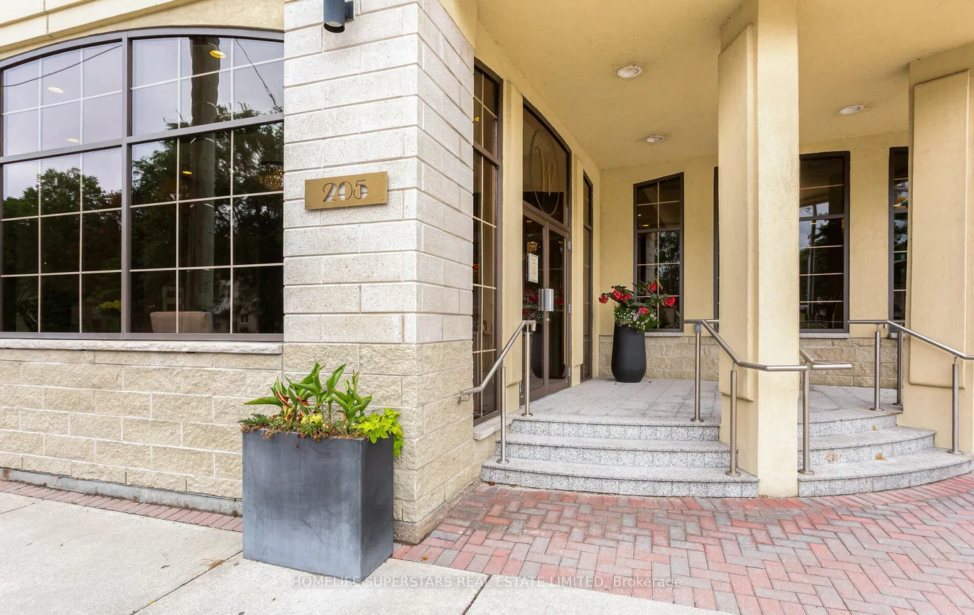 205, Lakeshore, 1002 - CO Central, Oakville
