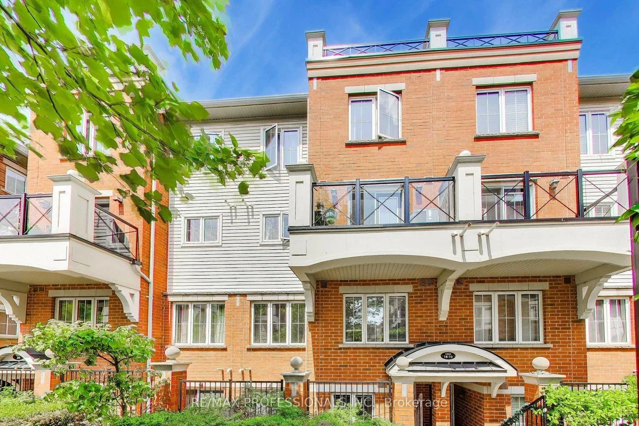 2460, Post, 1015 - RO River Oaks, Oakville