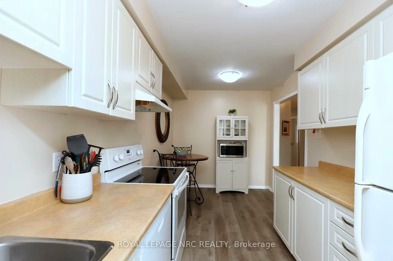 1226, Kirstie, 1003 - CP College Park, Oakville