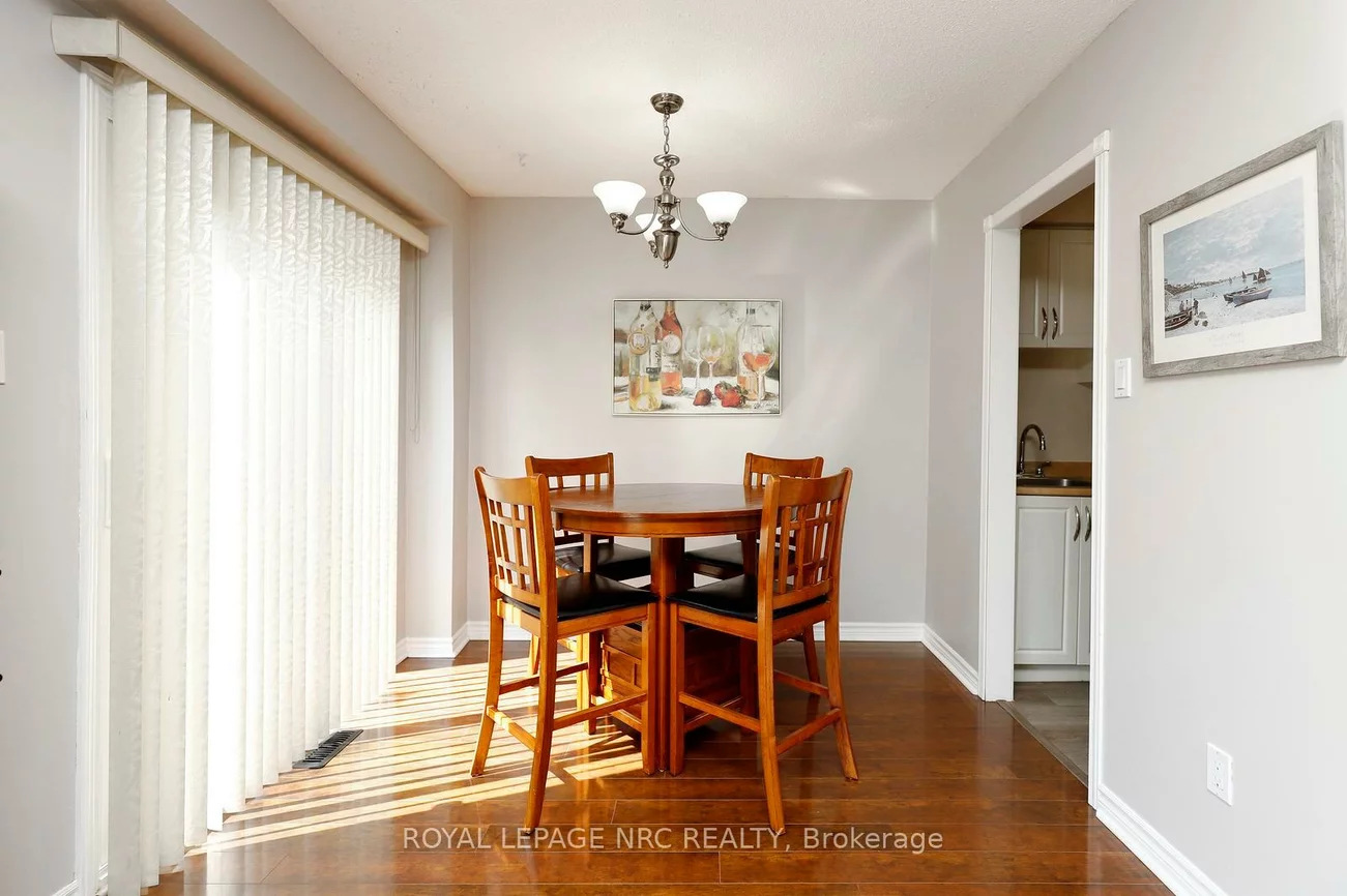 1226, Kirstie, 1003 - CP College Park, Oakville